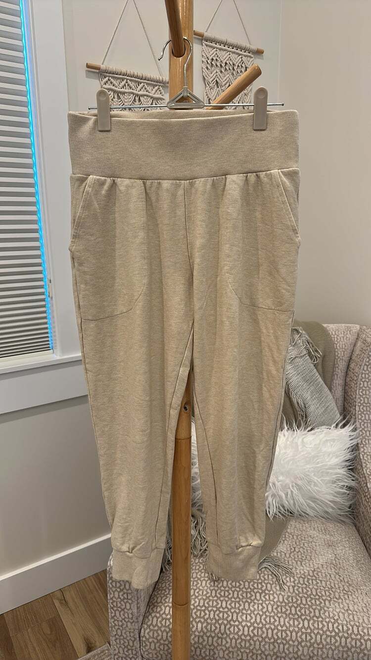 Nike Dri-FIT High Waisted Beige Heathered Jogger Pants Size M